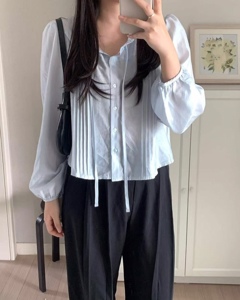 蓝色