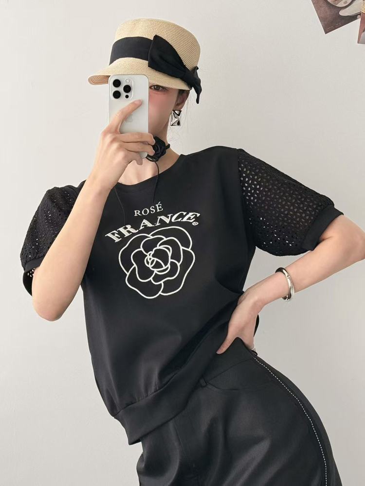 黑色