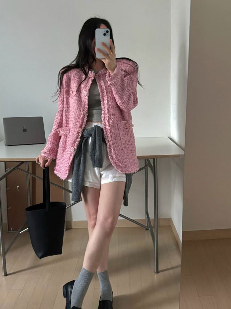 粉红色