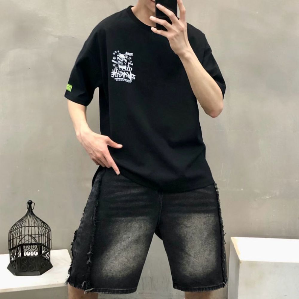 黑色