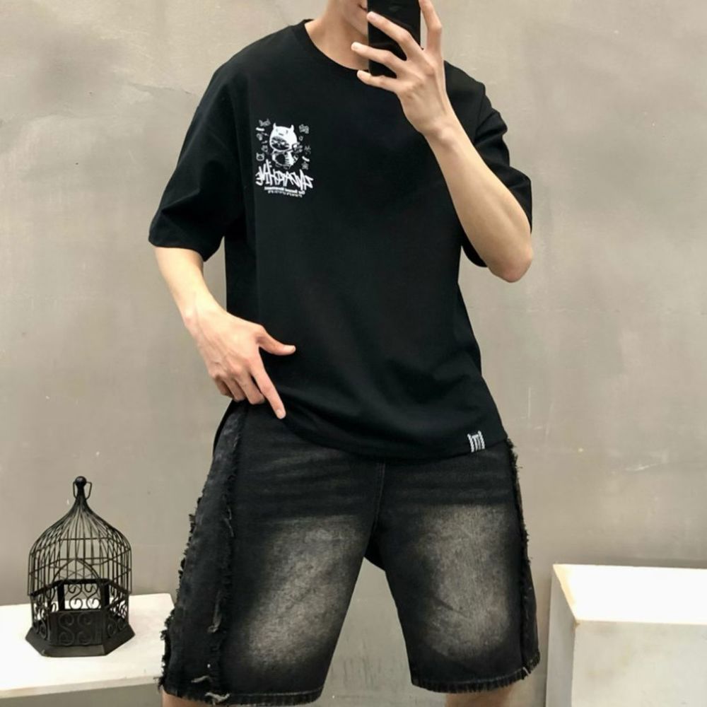 黑色
