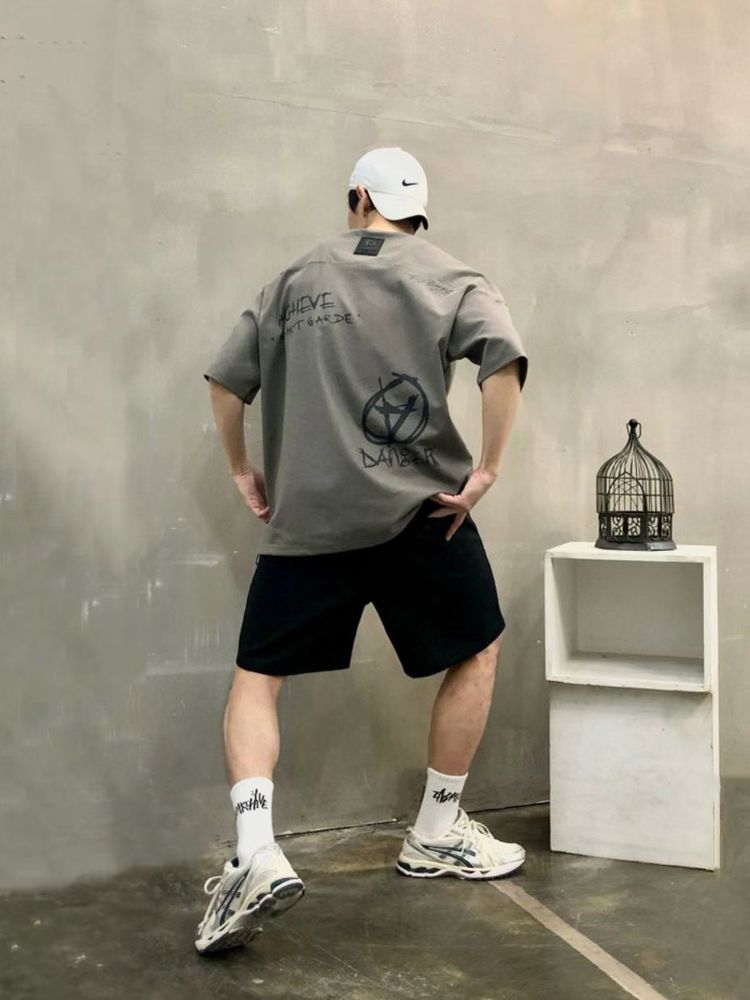 卡其色