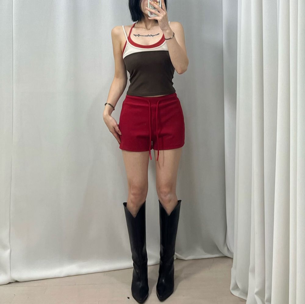 红色