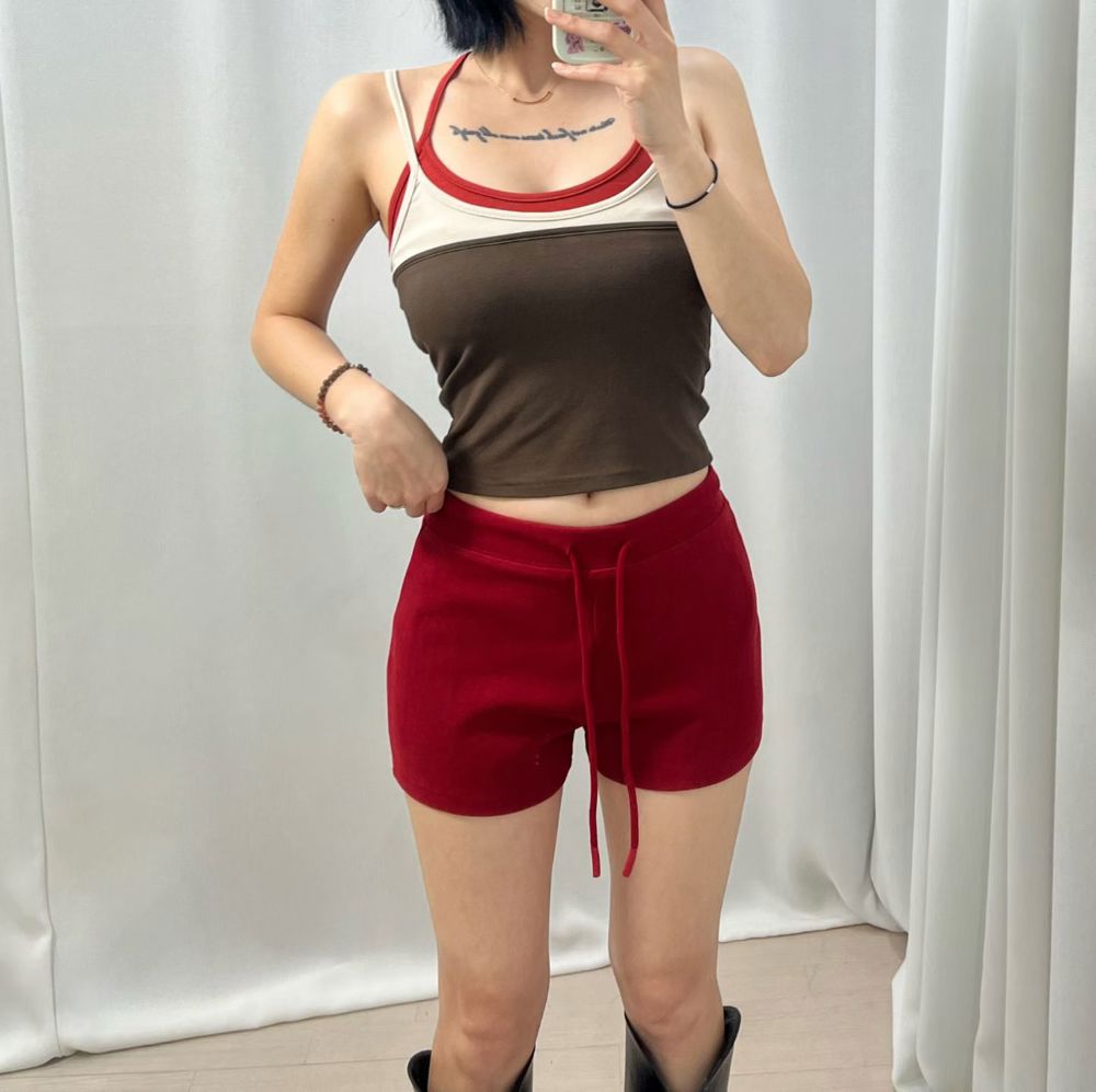 深棕色