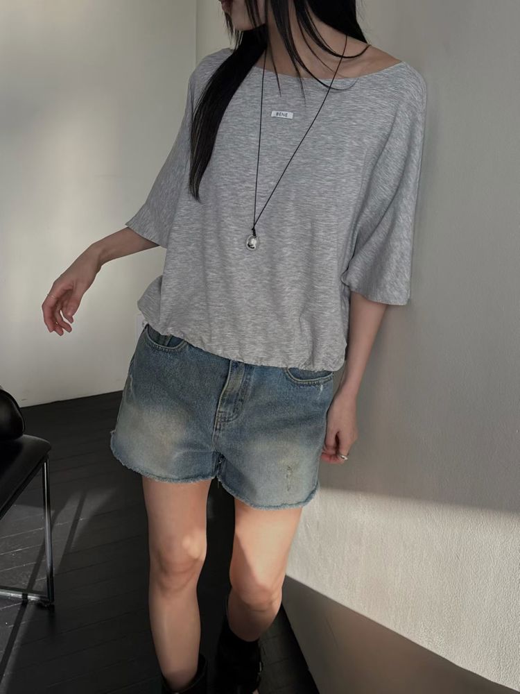 灰色