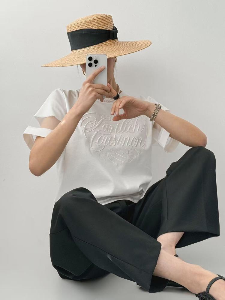 白色