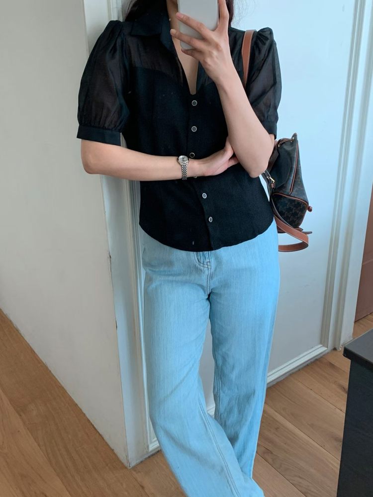 黑色