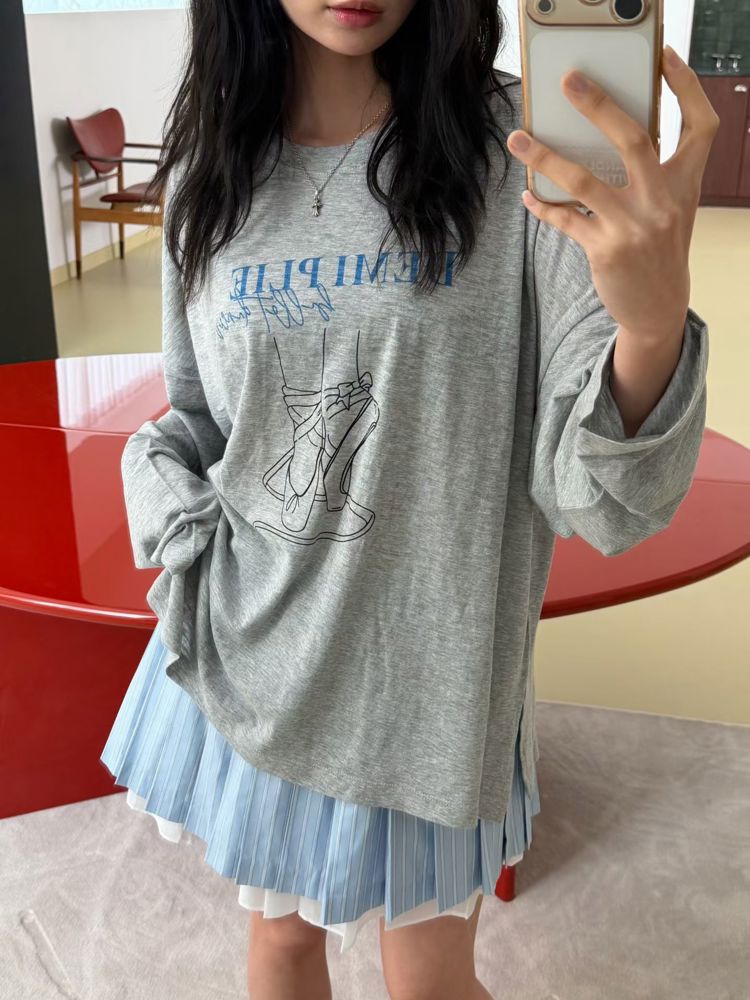灰色