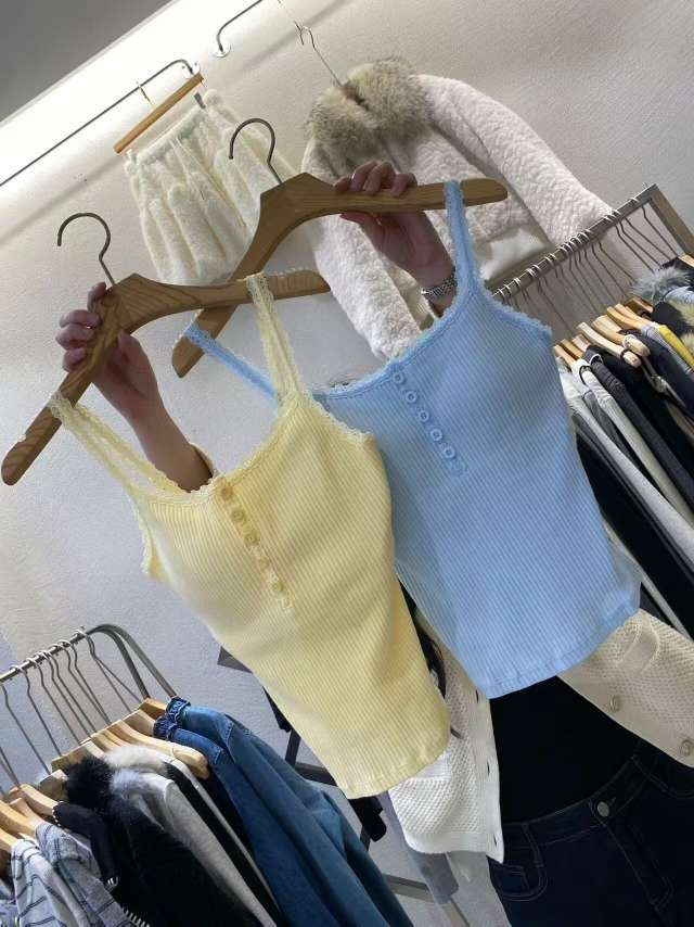黄色