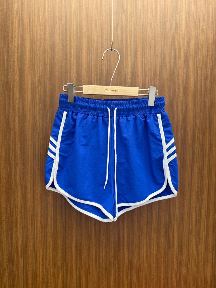 蓝色