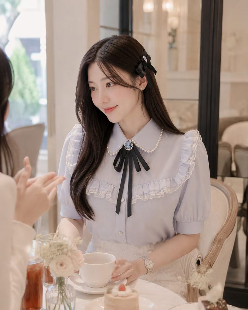 蓝色