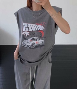 灰色