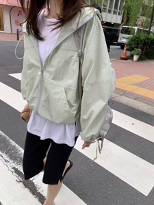 绿色