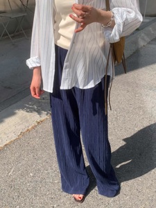 藏青色