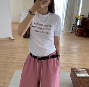 白色