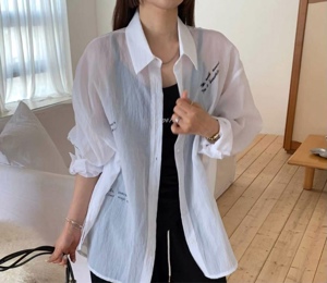 白色