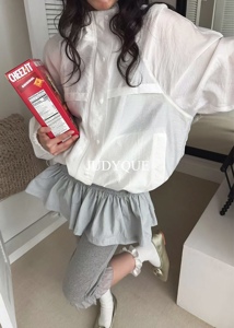 白色