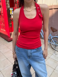 红色