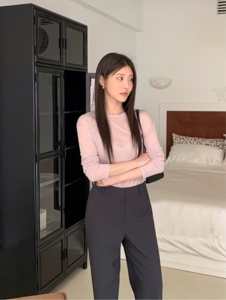 粉红色