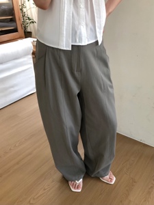 灰色