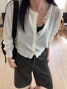 白色