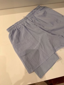 蓝色