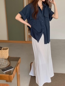 藏青色