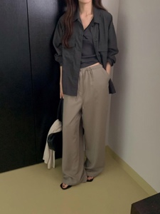 浅棕色