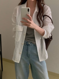白色