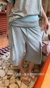 灰色