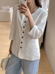 白色