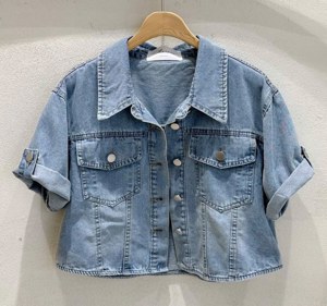 蓝色