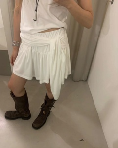 白色