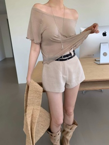 米色
