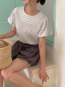 白色