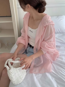 粉红色