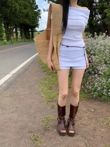 白色