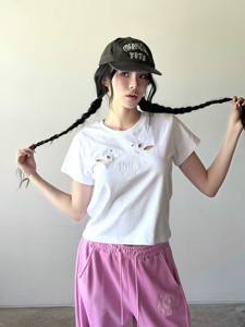 白色