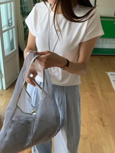 白色