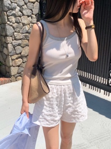 白色