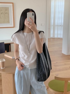 白色
