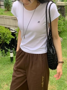 白色