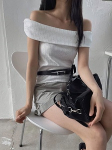 白色