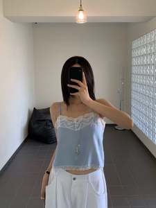 蓝色