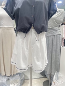 白色