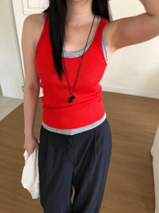 红色
