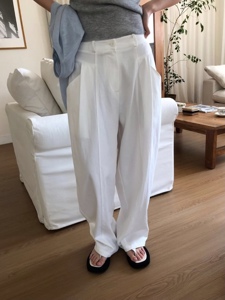 白色