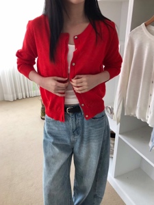红色