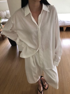 白色