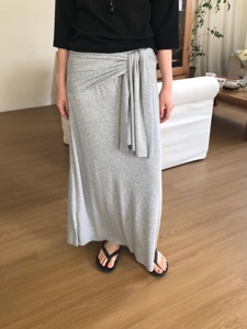 灰色